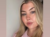 PeachyPolUK's headshot